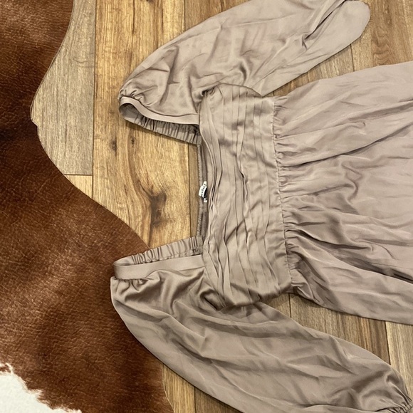 Abercrombie and Fitch mini dress - Picture 4 of 9